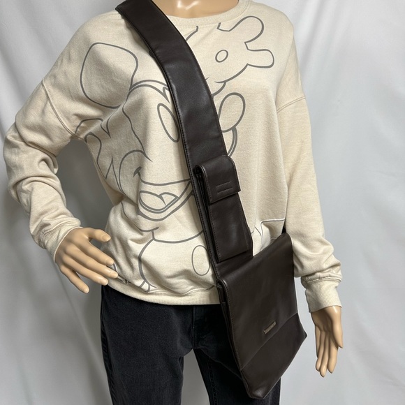 MICKEY MOUSE SWEATER ✨ - Picture 3 of 5